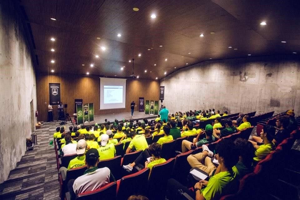 Detalles Offense Clinic