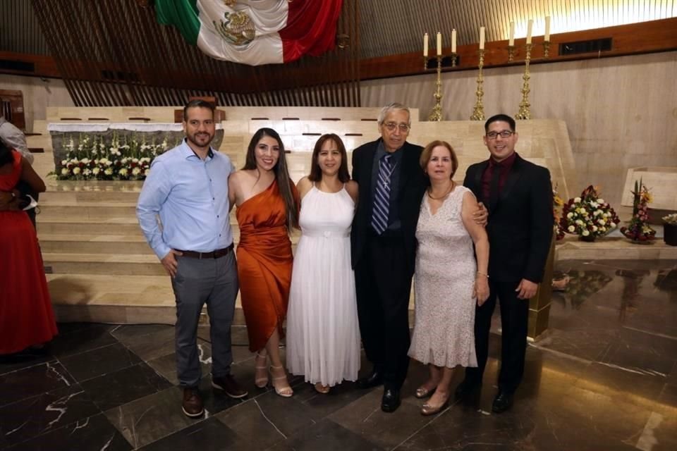 Gerardo Belmares, Elena Mendoza de Belmares, Diana Belmares, José Gerardo Belmares Salinas, Maria Leticia Garza de Belmares y Mario Alberto Belmares