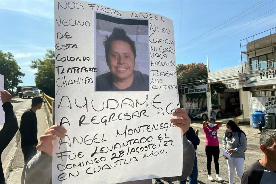 Los manifestantes informaron que no se moverán de la vía hasta tener una solución de parte de las autoridades.