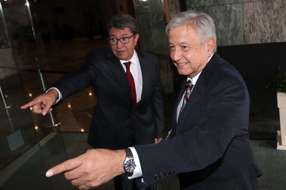 AMLO dijo tener diferencias con Monreal, aspirante a candidatura presidencial de Morena, porque el senador prefiere derecho sobre justicia.