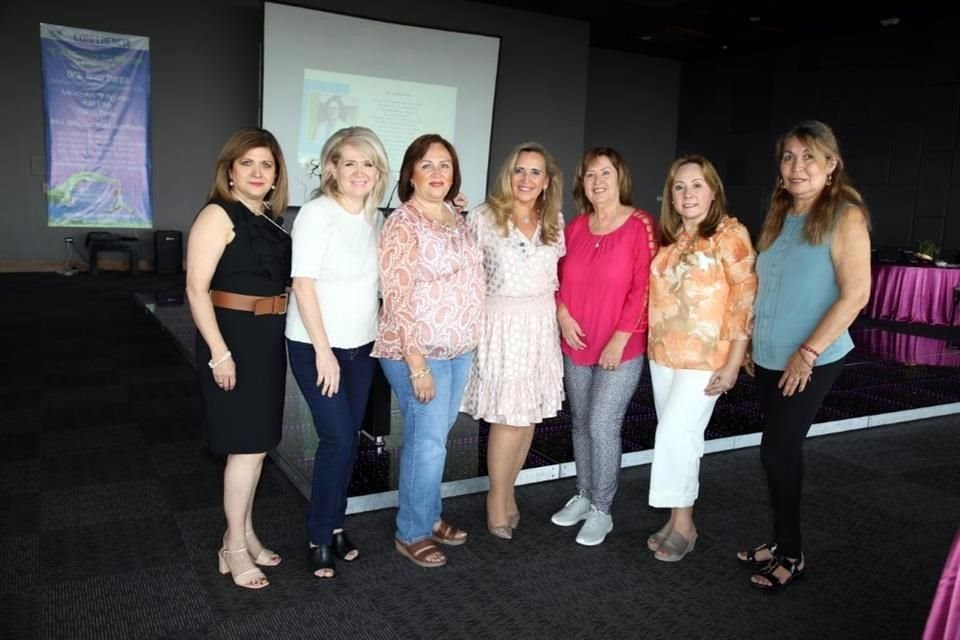 Isabel Treviño, Rossy Guerra, Carmen Castro de Barrera, Lorena Villarreal, Socorro Quezada, Marisol Ramos de Gil y Avilia Garza
