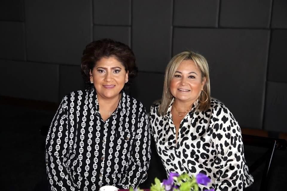 Gabriela Ramírez y Yadira Deándar