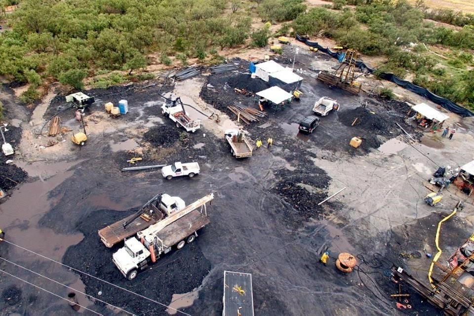 Toma aérea de la mina El Pinabete ubicada en Sabinas, Coahuila. .