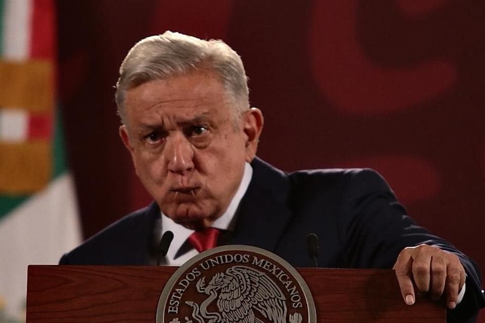 El Presidente Andrés Manuel López Obrador en conferencia.