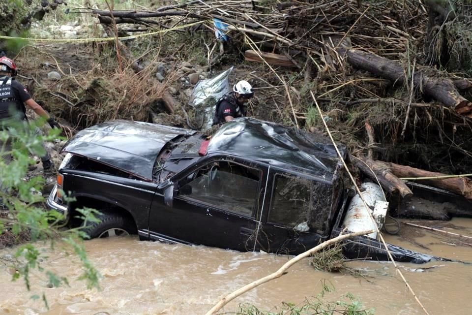 Los cuerpos de las víctimas fueron recuperados por elementos de rescate.