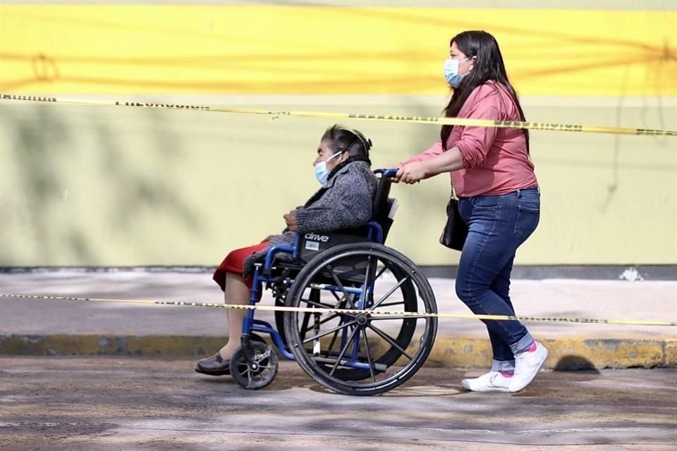 El objetivo del taller es incentivar el ingreso de mujeres al mercado laboral, otorgando técnicas de cuidado de adultos mayores.