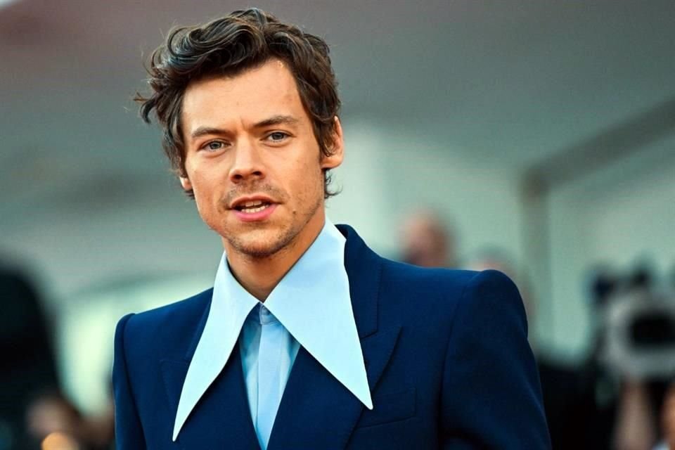 Harry Styles se apoderó de los reflectores durante el estreno de la película que le dio su primer protagónico en cines.