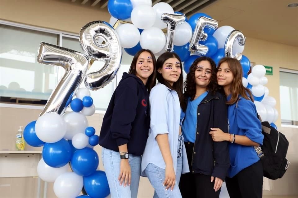 Bibi Floyd, Beatriz Bravo, Andrea López y Ximena Franco