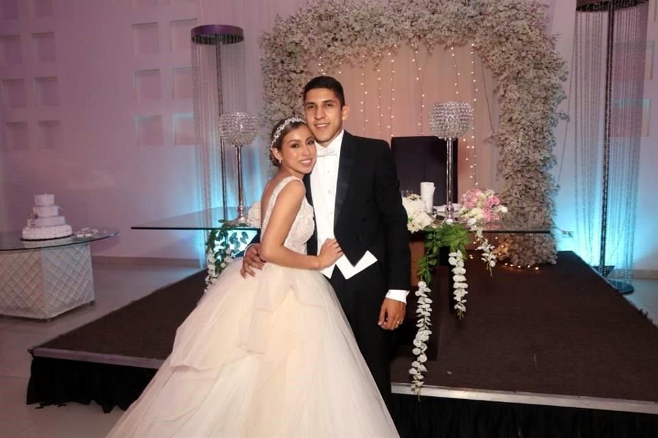 Yanín Lange Villalobos y  José Manuel Acosta Córdova