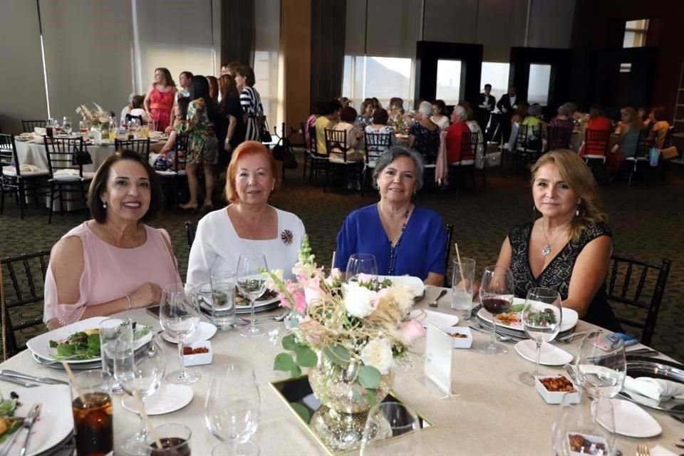 Guillermina Garza, Alejandra Villarreal, Martha de Salazar y Patricia Pérez