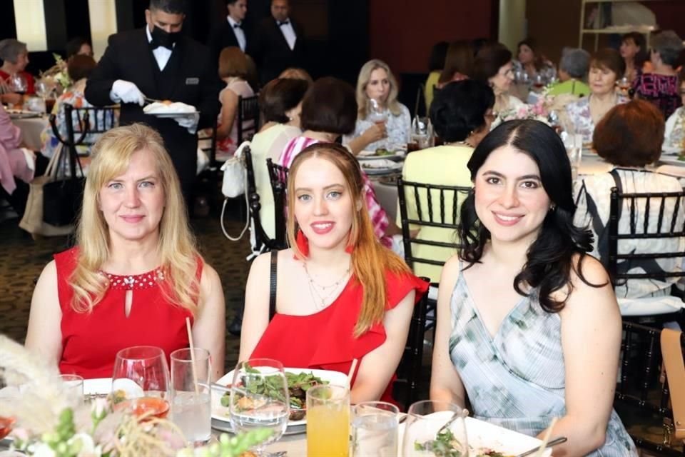 Maribel García, Pamela Lozano y Sonia Daleth