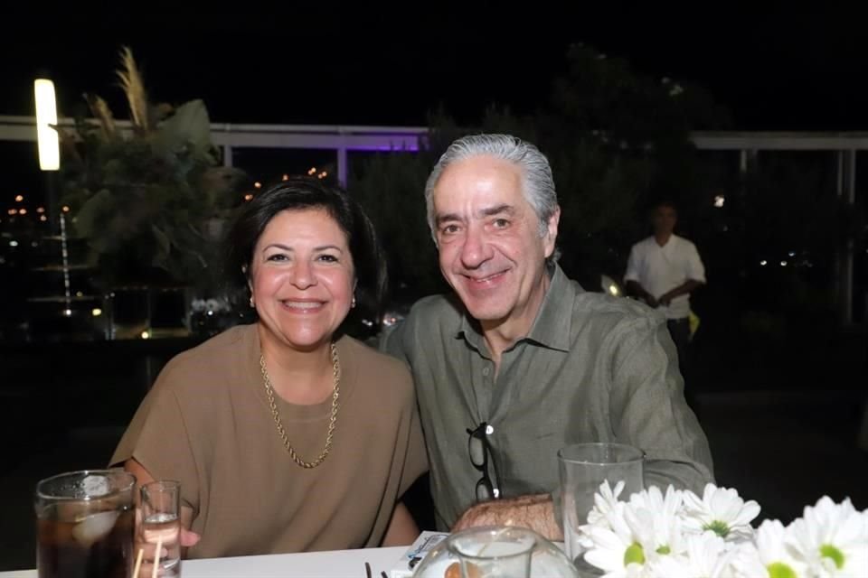 Victoria Aviña y Carlos Díaz Barriga