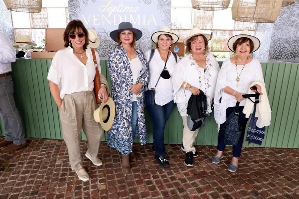 María Amparo Adame, Maru Fernández, Leticia Galbraith, Tere Garza y Lydia Noriega