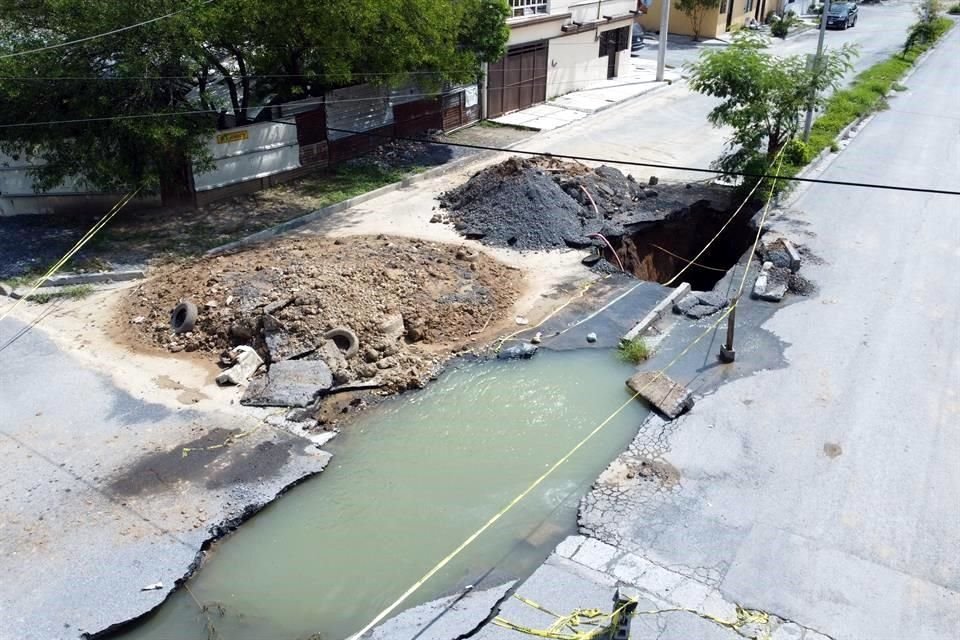 Preocupados por el riesgo, los vecinos pidieron que Agua y Drenaje rehabilite la zona con mejor material, ya que cada que hay lluvias aseguran que sucede lo mismo.<br>
