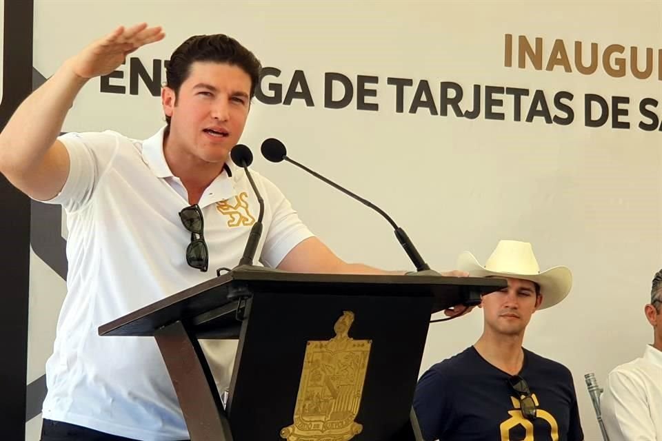 Durante una gira por los municipios de Mina, Hidalgo y Abasolo, el Gobernador dijo que la situación ha mejorado de manera importante y aún esperan al menos un mes de precipitaciones.