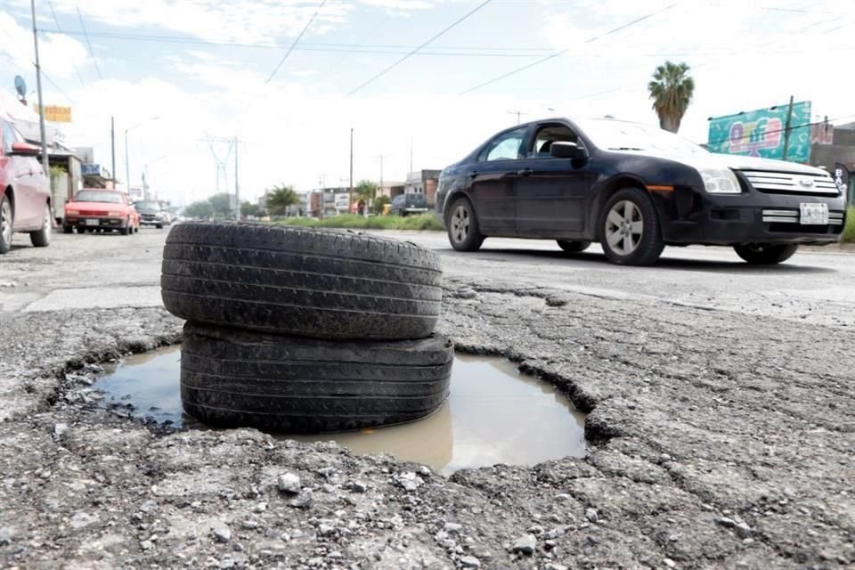 Aparecen pozos ante la calidad cuestionable del pavimento en la Ciudad.