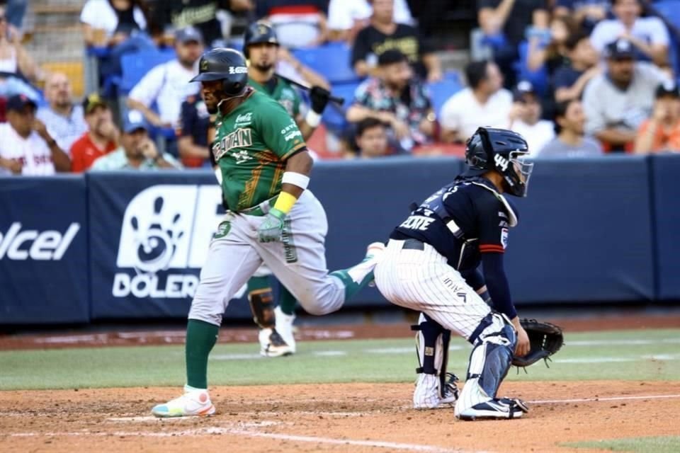 Yadri Drake pisó la única carrera de la tarde impulsado por Sebastián Valle.