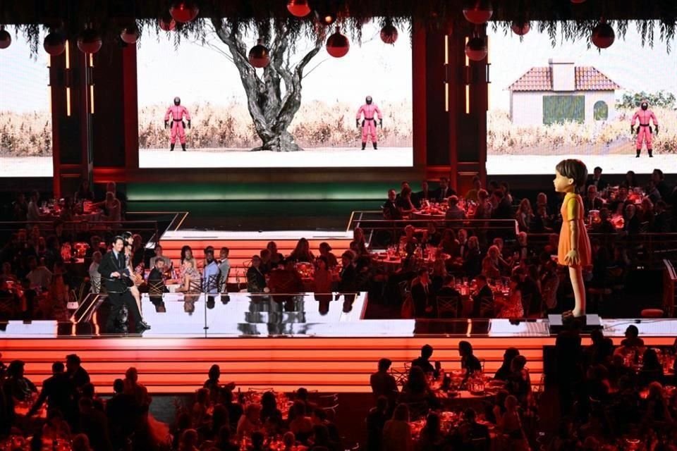 Algunas escenas de 'El Juego del Calamar' fueron recreadas en el escenario de los premios.