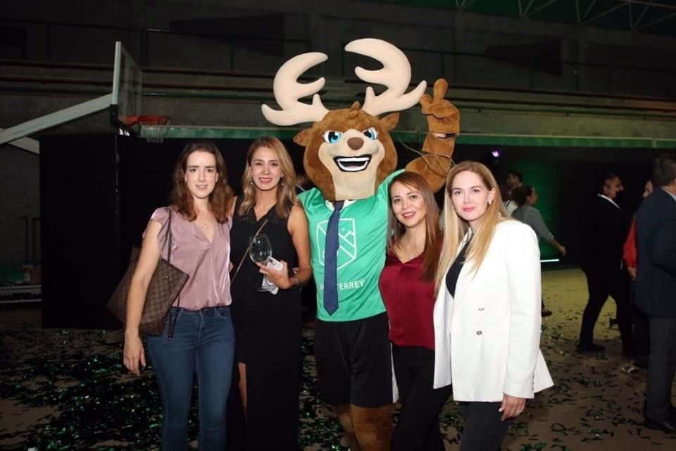 Ana Sofía Morales, Cecilia Medero, Ericka Cervantes y Gaby de la Fuente