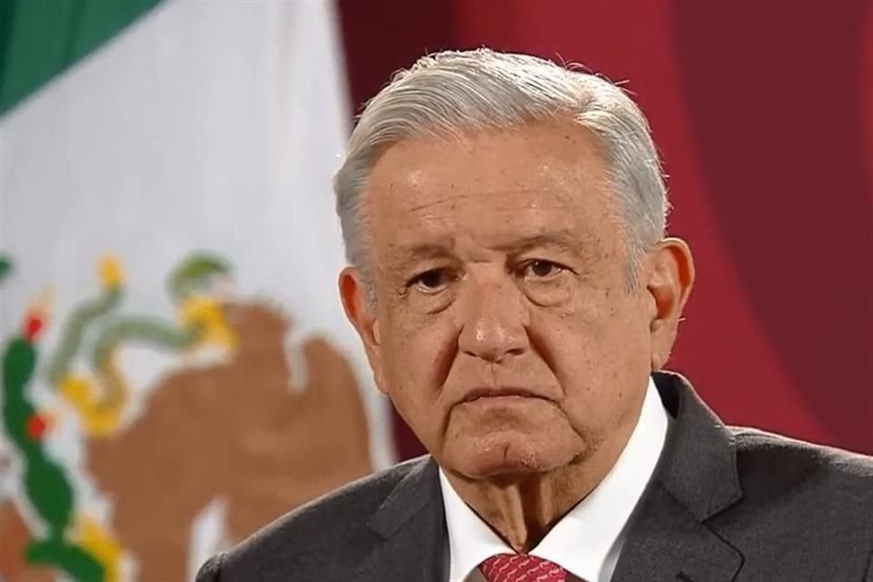 AMLO señaló que opositores a militarización de GN no quieren que sea legal, pero sí buscan apoyo de Sedena y Marina en seguridad pública.