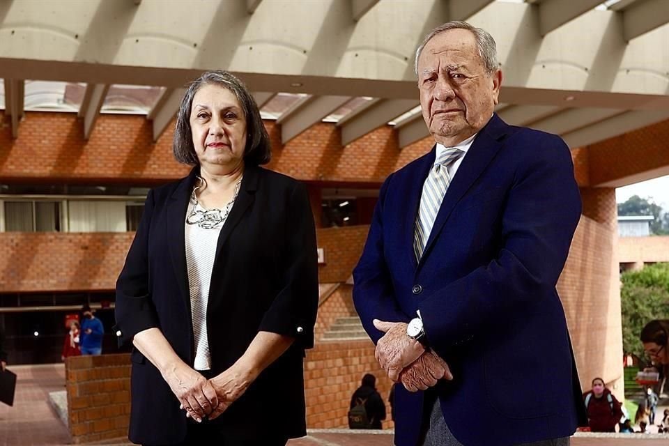 Susana García Fuertes y Francisco Serrano Cacho   son los autores de obras como la Universidad Iberoamericana, en Santa Fe.