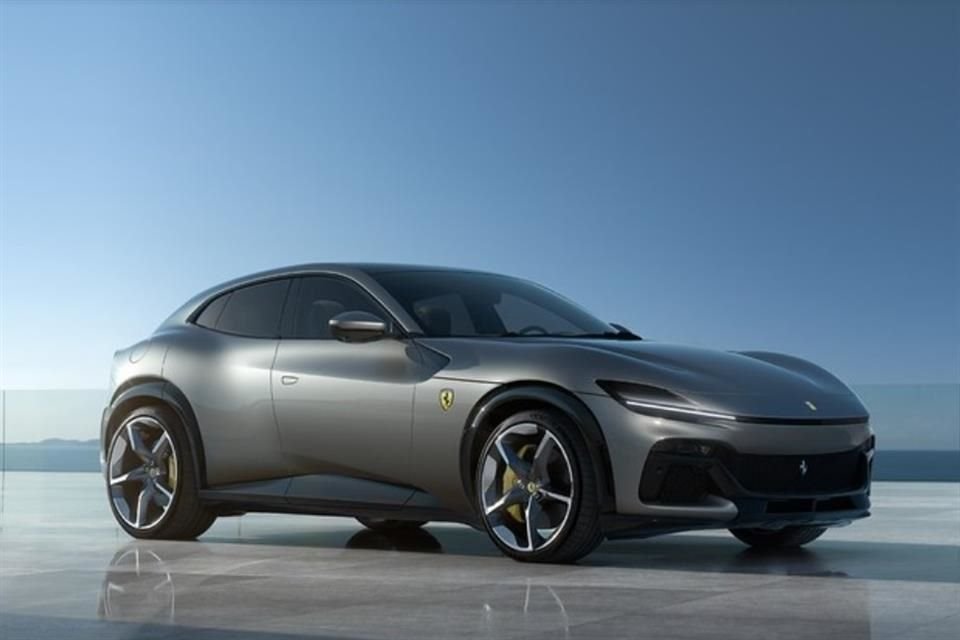 Ferrari presentó su tan esperado crossover Purosangue.