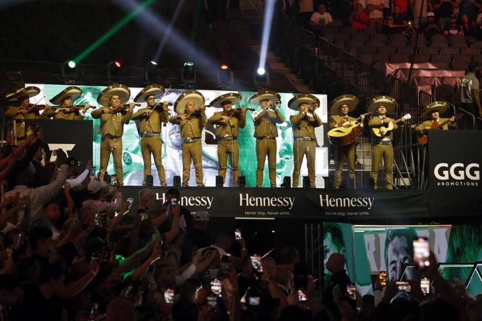 El mariachi resonó en la T-Mobile Arena.