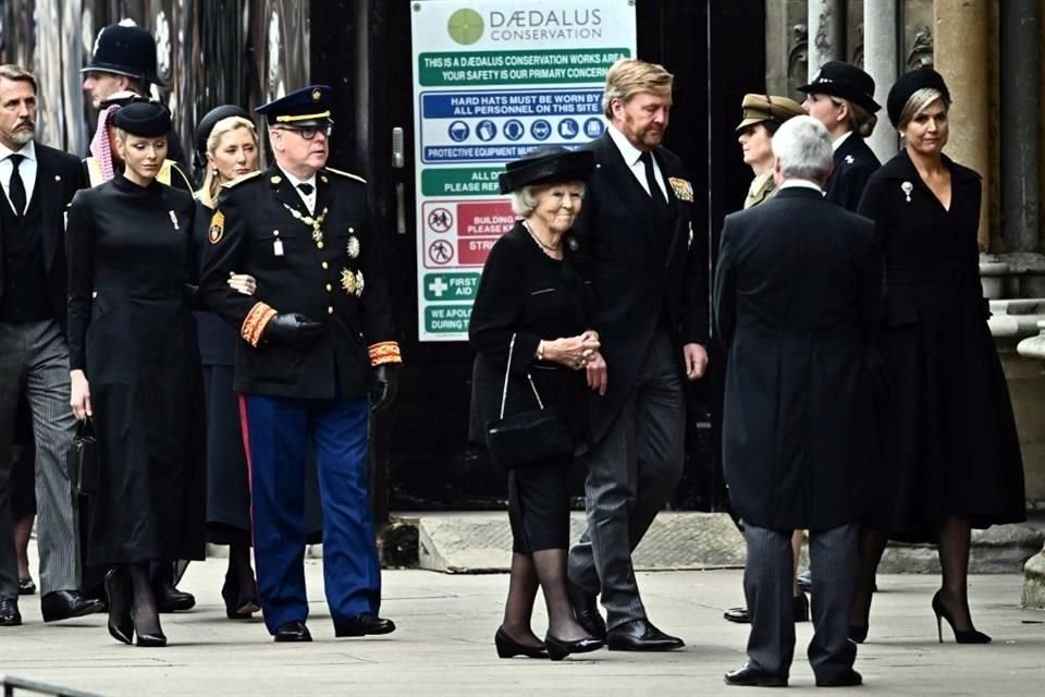 El Príncipe Alberto junto a su esposa Charlene de Mónaco, reaparecieron en el evento.