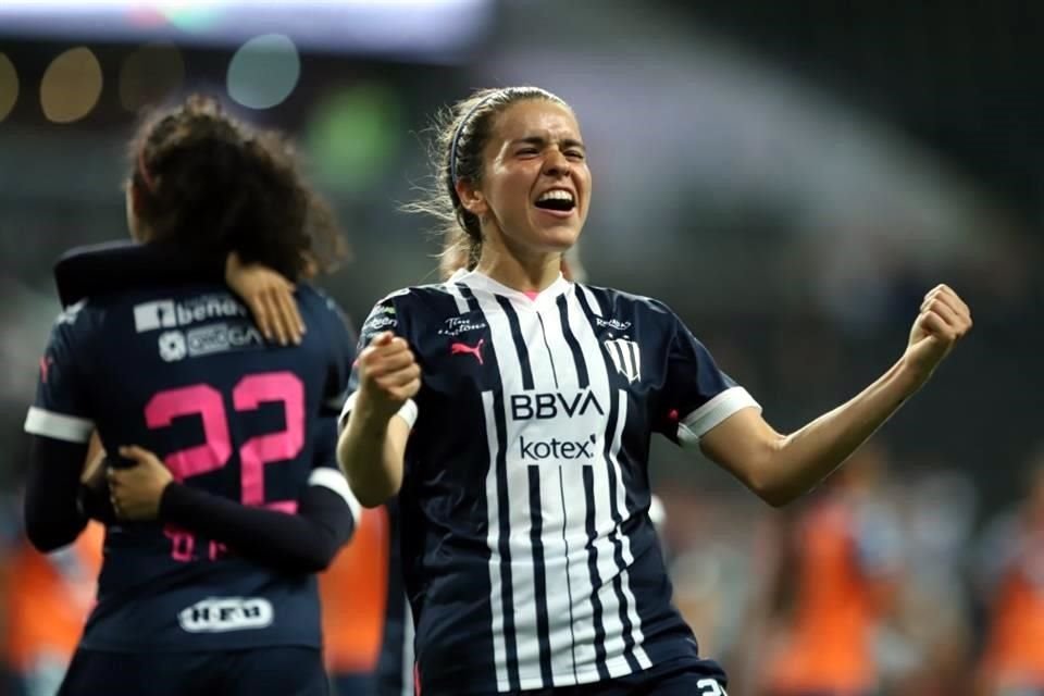 La delantera de Rayadas, Daniela Solís, no jugó ante el América, porque tuvo que defender su tesis de maestría.