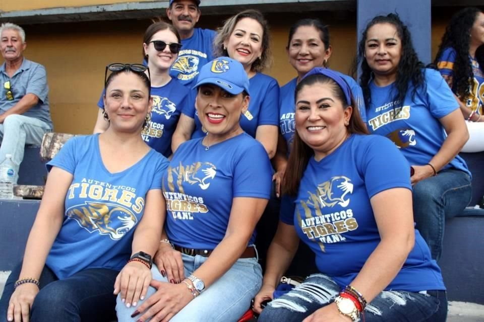 Jessica Tamez, Arely Pérez, Carmen Martínez, Lulú Valadez, Claudia Rodríguez, Cynthia Grande y Ana Badillo