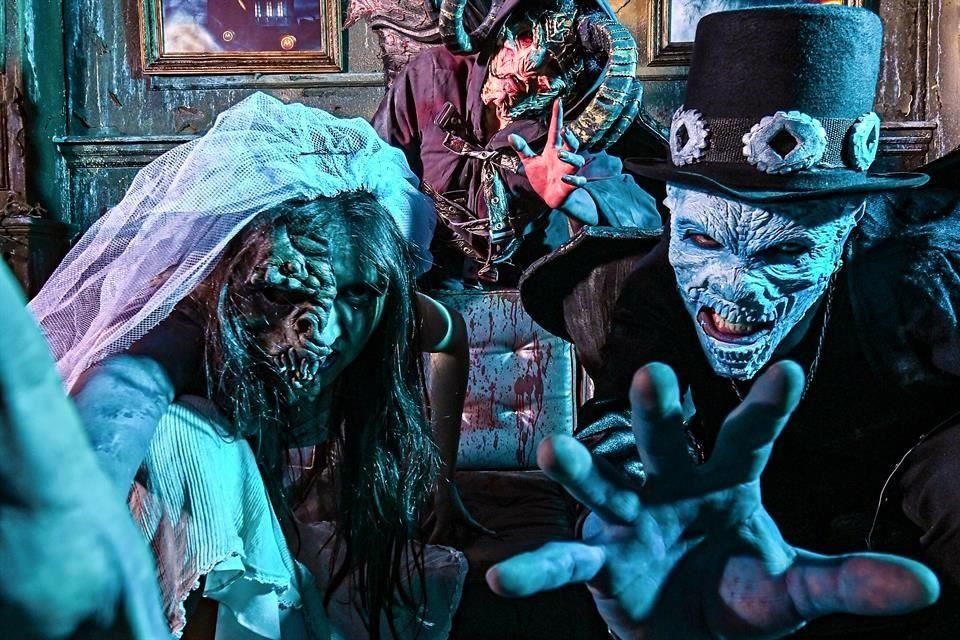 Ya está en Six Flags el Festival del Terror, que este año celebra su décimo aniversario con nuevas atracciones y muchas sorpresas.