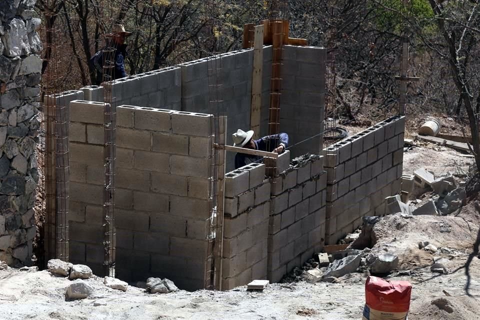 El predio donde se construye está en los linderos del Bosque El Nixticuil.