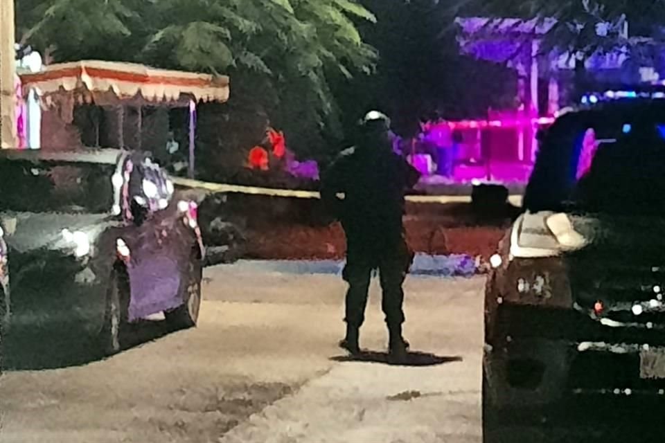 La víctima fue atacada a balazos cuando iba en su bicicleta, en la Colonia San Bernabé.
