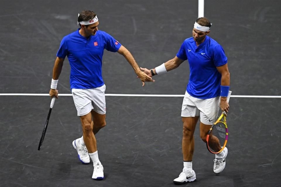 Federer y Nadal, quienes construyeron y alimentaron una gran rivalidad, se despidieron jugando juntos.