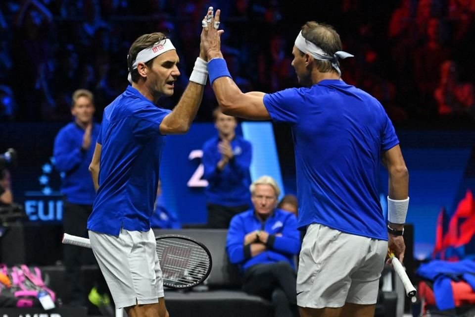 Roger Federer se despidió del tenis profesional junto a Nadal.