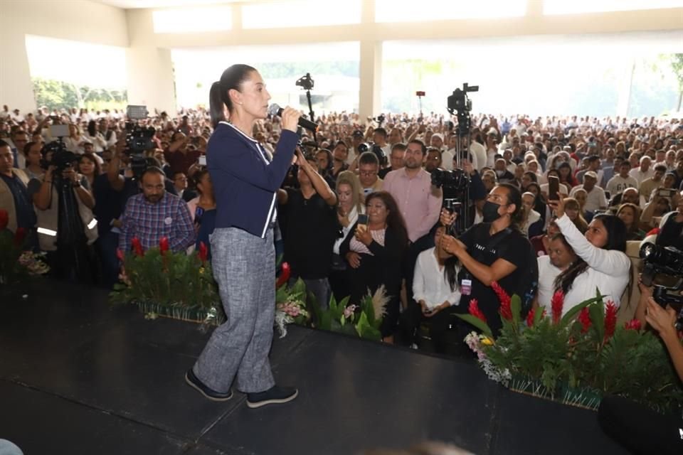 Claudia Sheinbaum Pardo, jefa de Gobierno en la Ciudad de México, negó hoy en su visita a Guadalajara que esté realizando una campaña anticipada por la Presidencia.