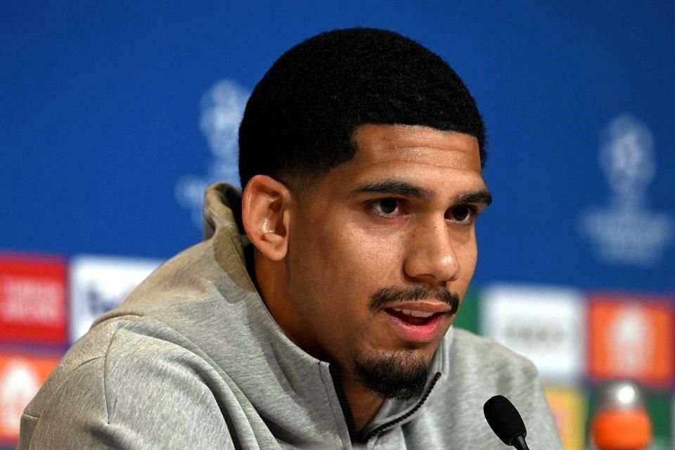 Ronald Araujo comprometió su participación en Qatar 2022.