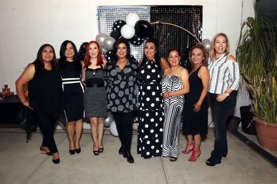 Irma Morales, Nora Valdez, Carmen Rodríguez, Zulma Espinoza, Mayra Velázquez, Eusebia Gon´zalez, Neyzme Calderón, Aida Torres