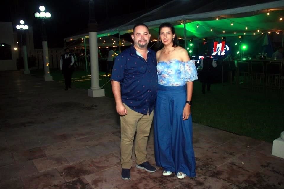 Rogelio Álvarez y Myriam Villarreal