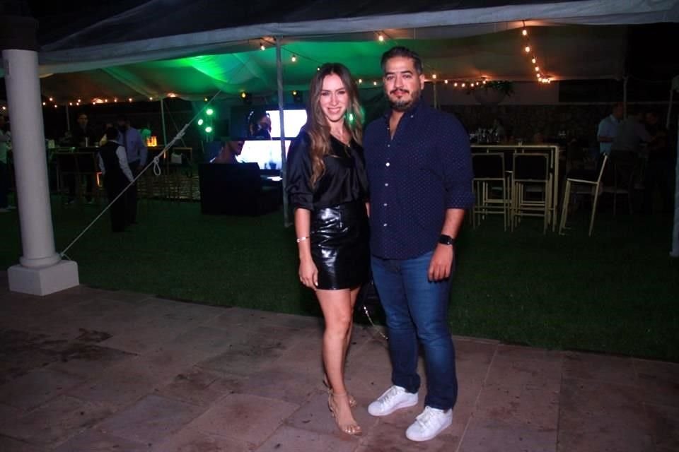 Marcela Sánchez y Héctor Garza