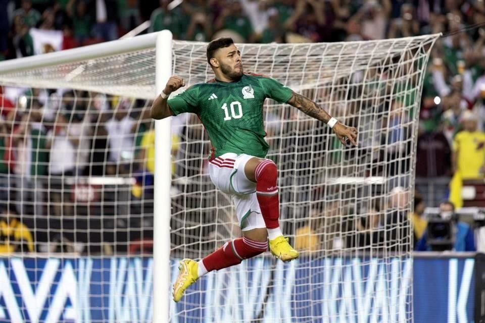 Alexis Vega puso adelante a México al minuto 5 por la vía del penal.