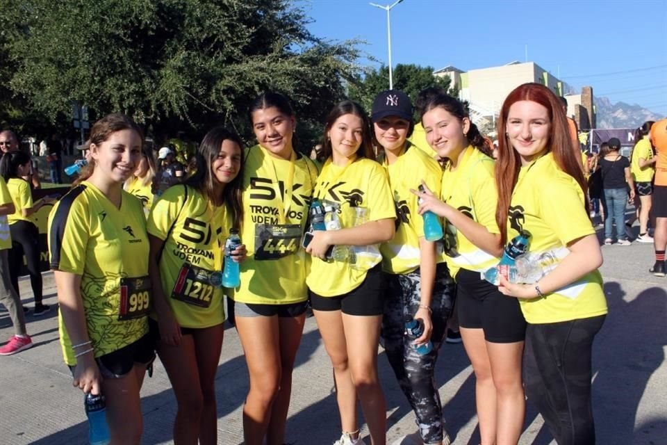 Marla Trejo, Andrea Huerta, Regina González, Sofía Aldape, Daniela Quintanilla, Alina Assad y Toti González