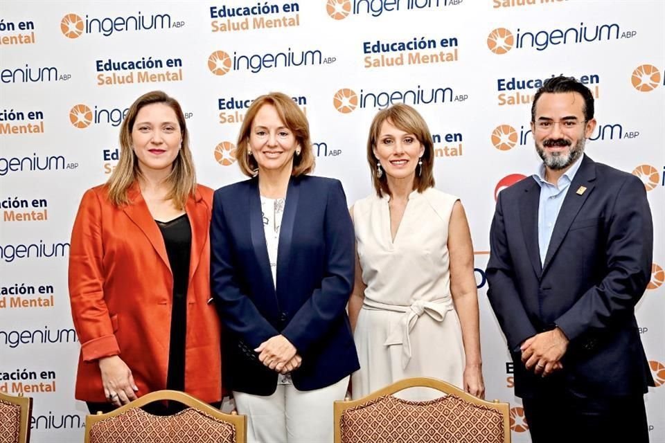 Caro Elosúa, Tutuy Escámez de Guerra, Ana María Solbes de Cruz y Alfredo Cuéllar