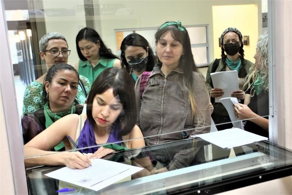 Entre ellas la presentación de una iniciativa de reforma al Código Penal para que el aborto no sea sancionado con cárcel en Nuevo León.