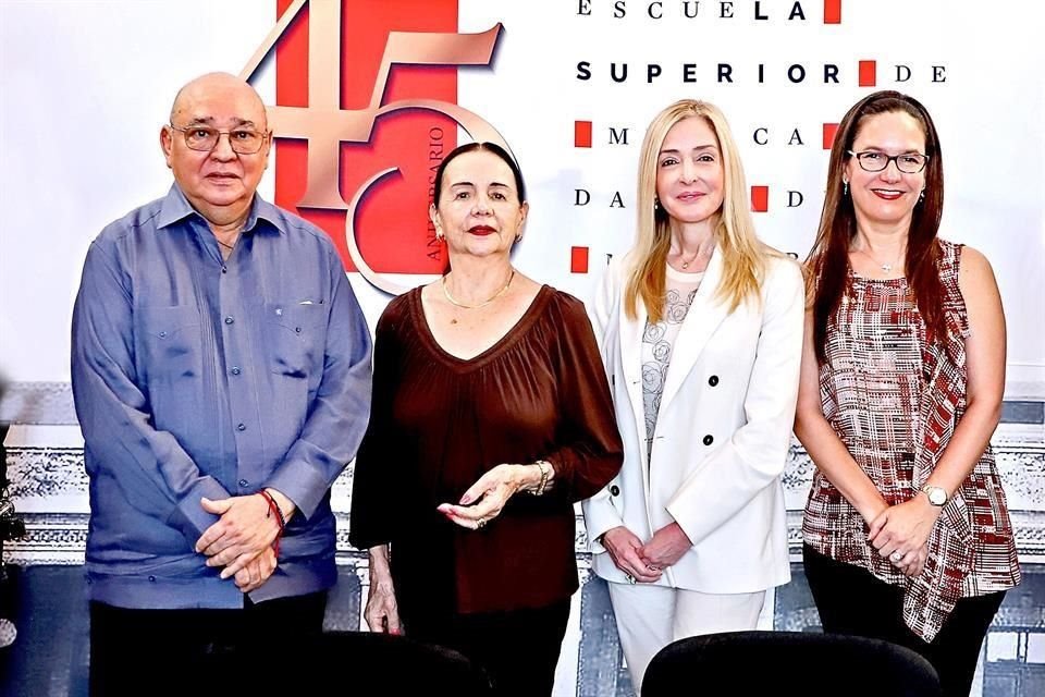 Jorge García Murillo, Rosario Zambrano Páez, Bárbara Herrera de Garza y Cristina Barragán