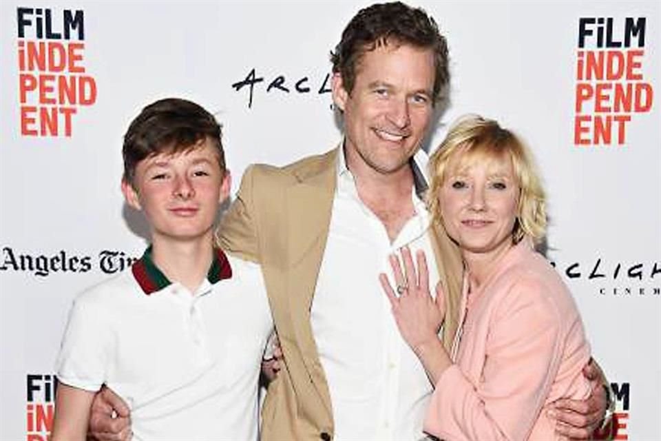 James Tupper, ex pareja de Anne Heche, presentó un testamento que se antepone a Homer Heche, hijo mayor de la actriz.