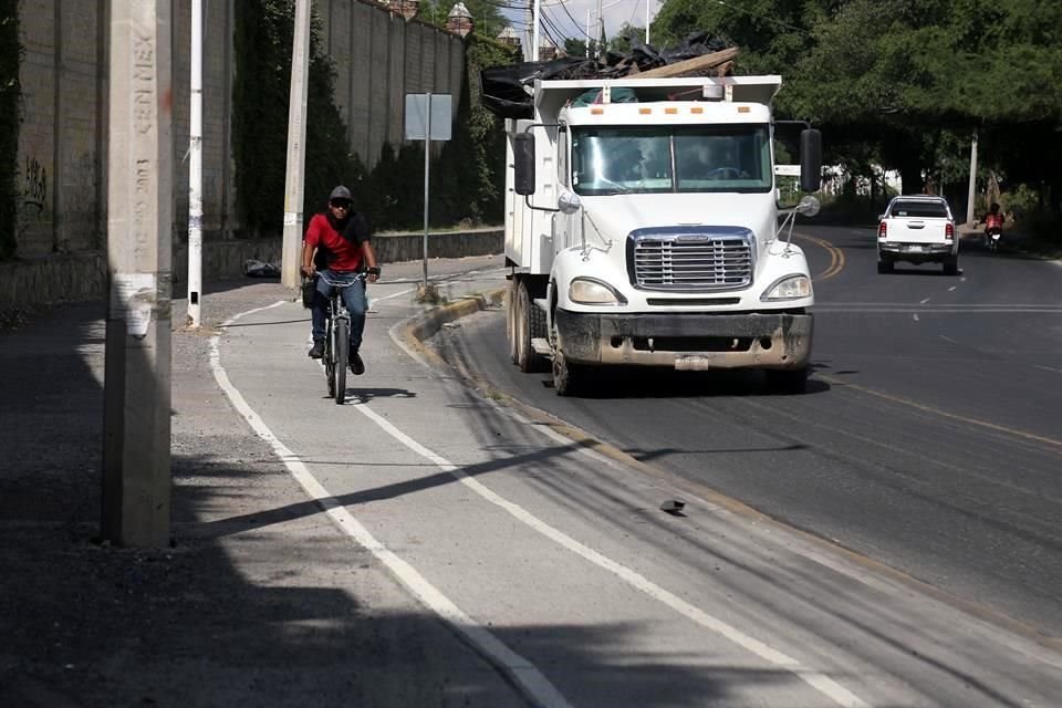 La ciclovía sólo está habilitada en un tramo de la avenida.