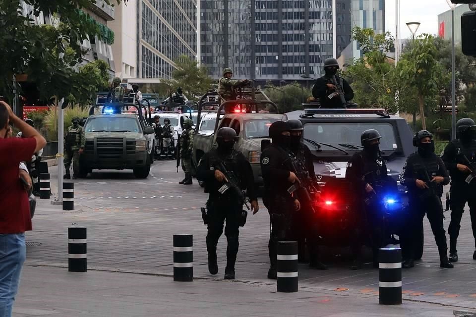 Sin embargo, pese a toda la presencia policial, horas después de la balacera el desasosiego de la gente persistía.