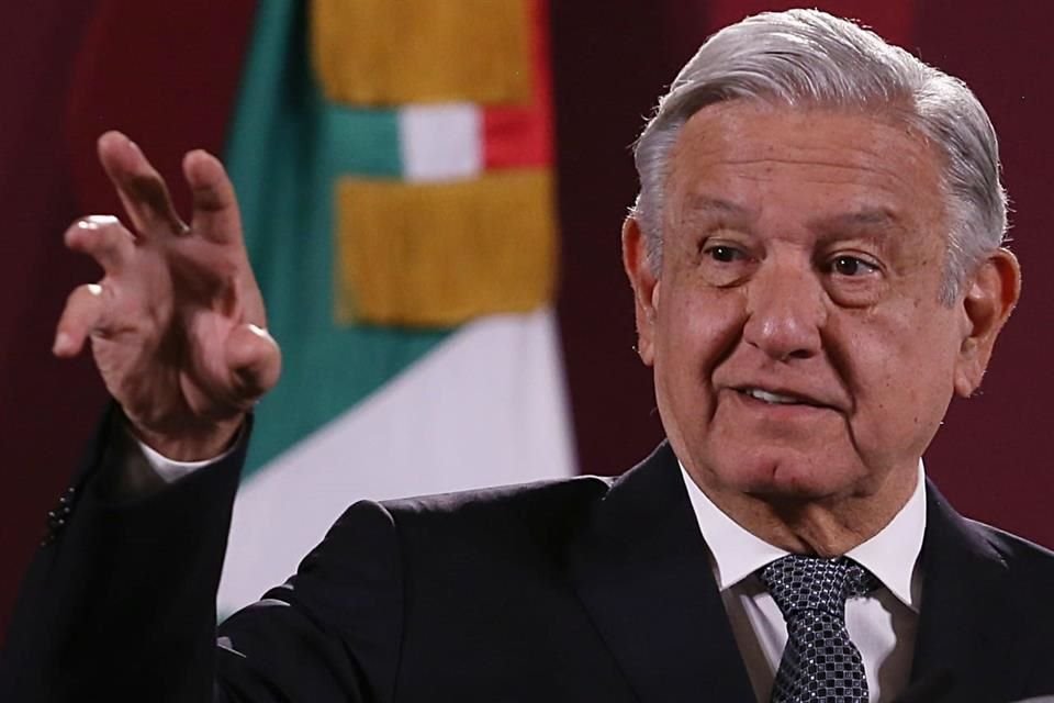 AMLO planea lanzar una línea aérea de la Sedena para cubrir rutas abandonadas y estaría contemplado en la flota el avión presidencial.