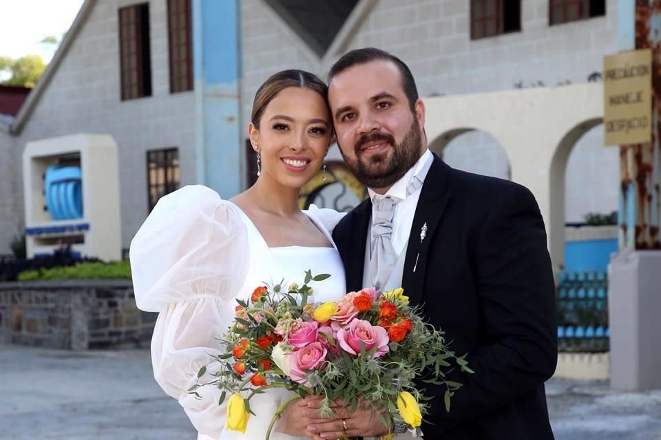 Mariana Solís Ibarra y Erick Hernández Sandoval